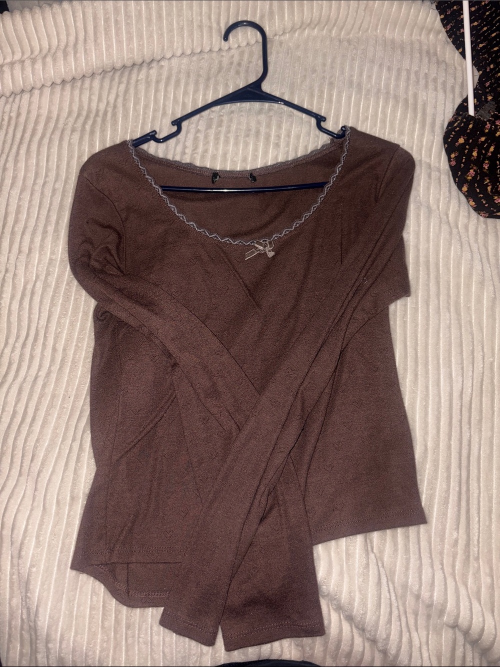 Brown Women's Long-Sleeve Scoop Neck Sweater
